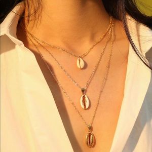 VSCO Shell choker necklace